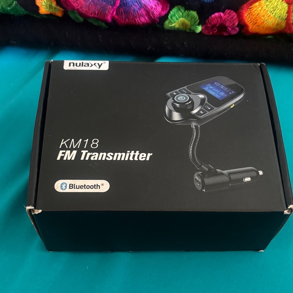 KM18 Bluetooth FM Transmitter - Black